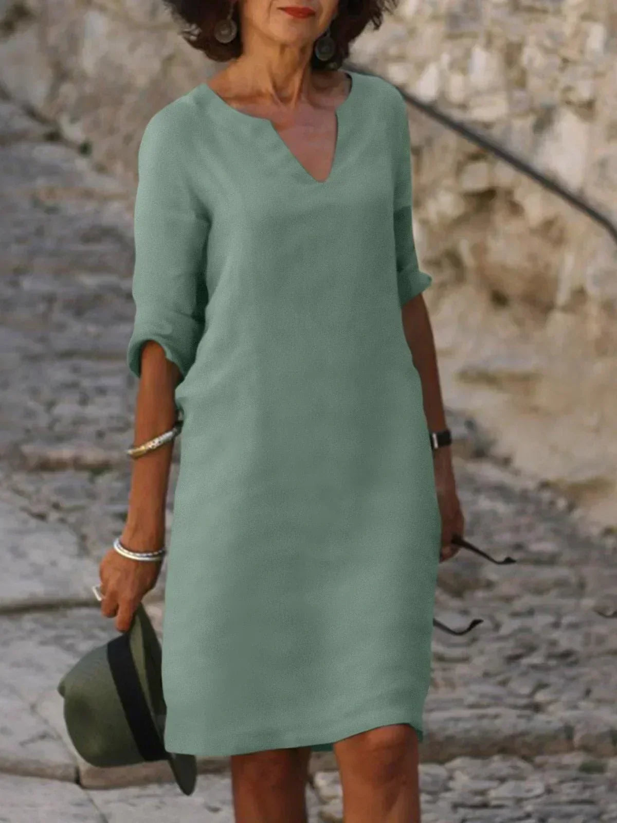 Ida | Elegant V -neck dress - light green 1